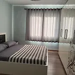 Casa Mia - Modern Near The Center 아파트 티라나